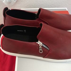 Who doesn't like zippers